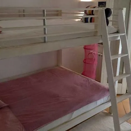 Sleeps 8 Wifi *